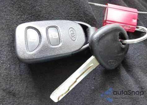 2013 Kia Sorento Lx z USA, uszkodzony, nr VIN 5XYKTCA6XDG416951